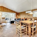 8 Person In Lokken-by Traum Løkken