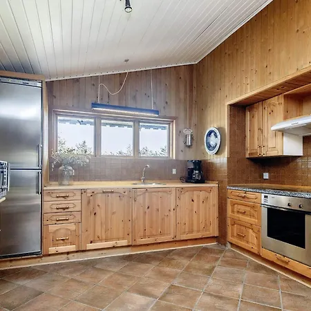 8 Person In Lokken-by Traum